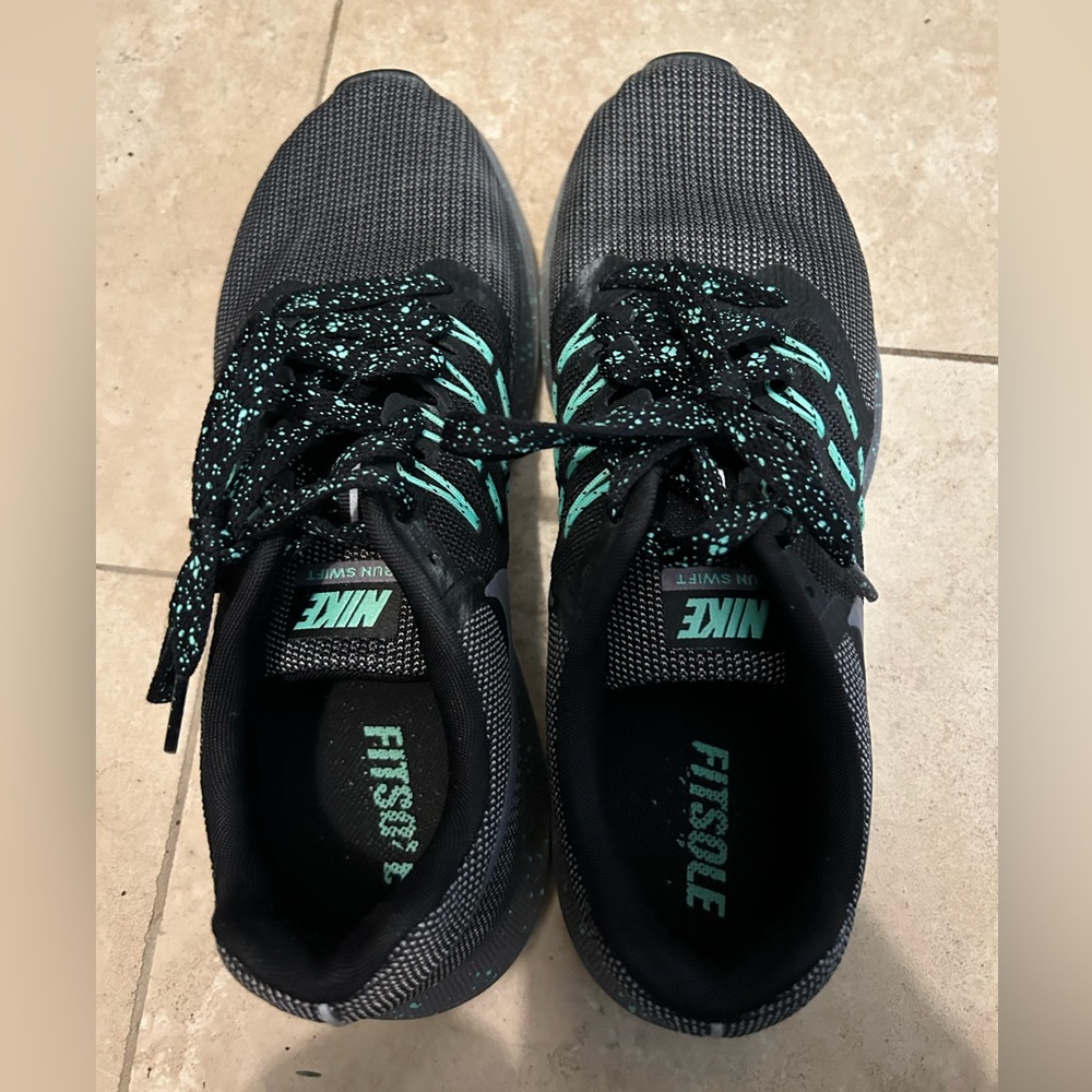Nike Women's Lunarlon Fitsole Running Shoes